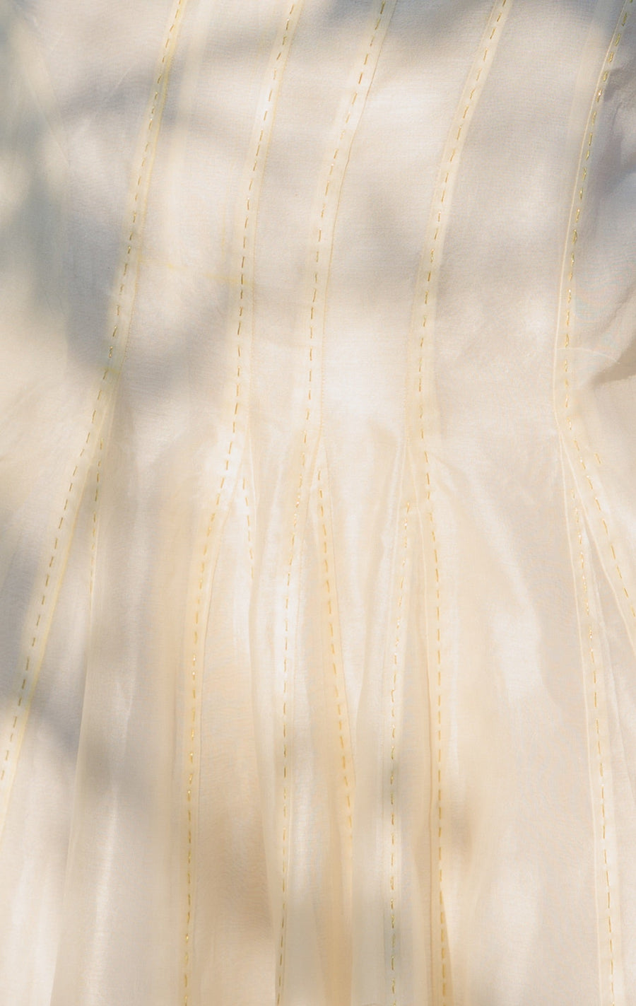 Slow Fashion vs Fast Fashion: What Actually Changes?