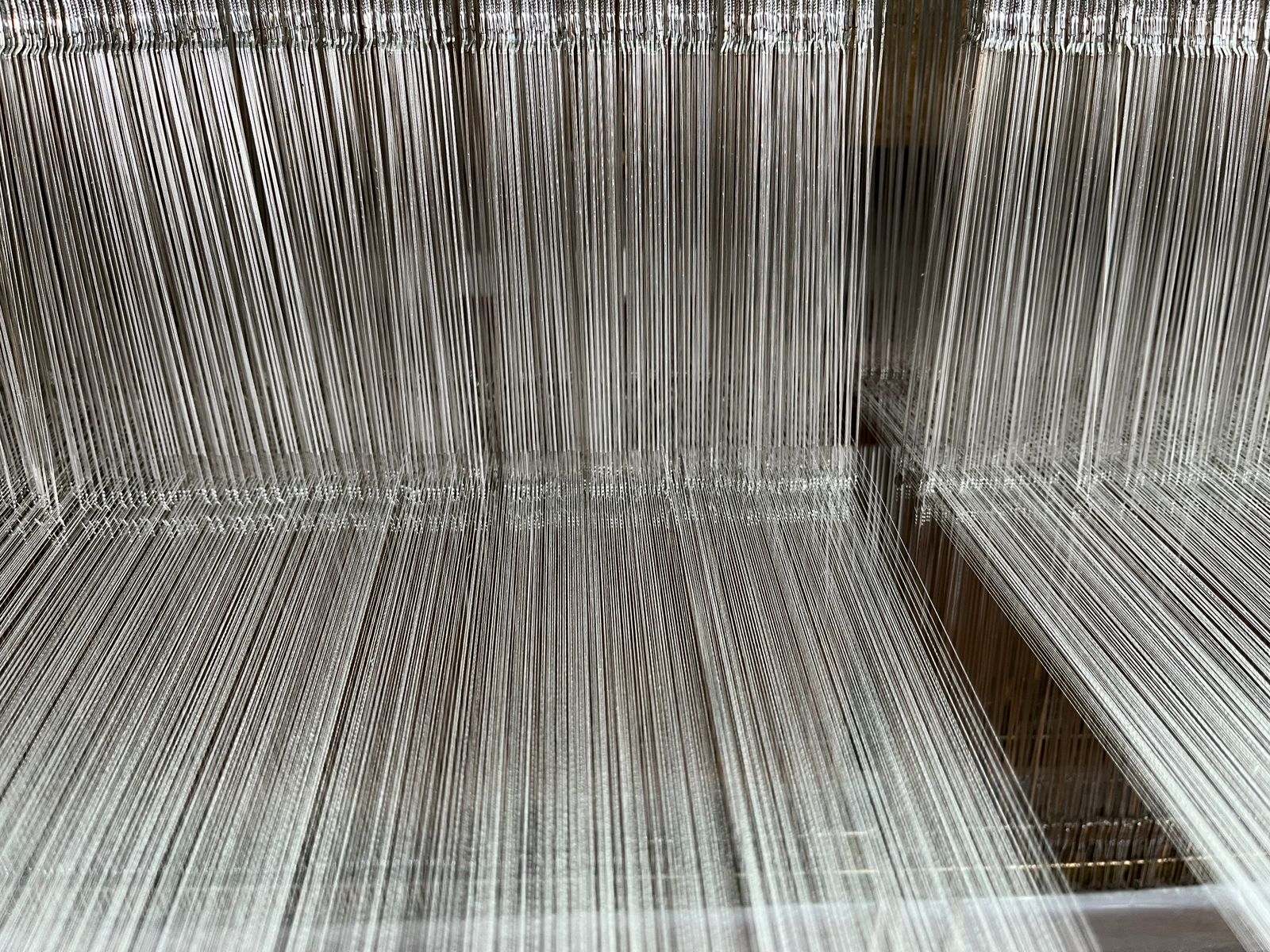 Thread division and tension setting