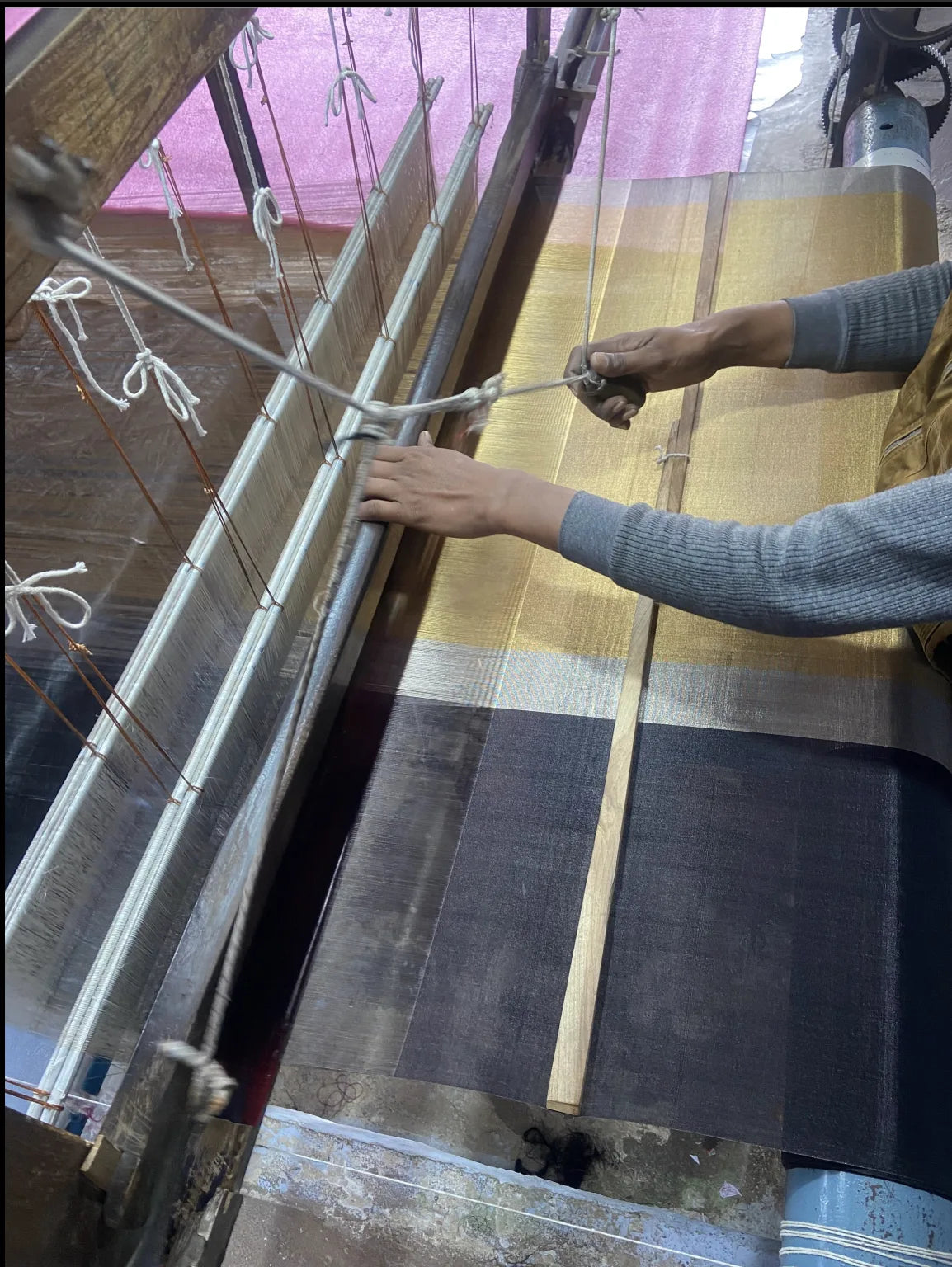 Weaving process detail