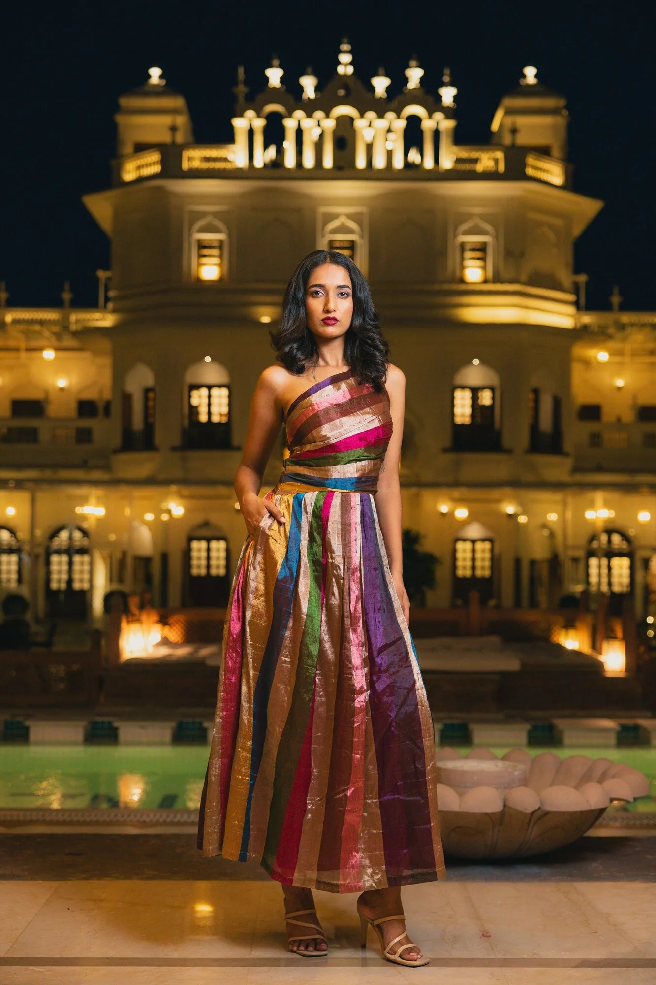 Zari Zuri at Sadar Manzil after sunset